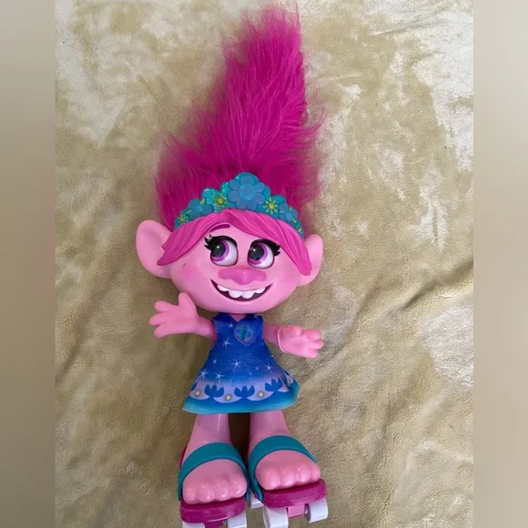 Skating Princess Poppy battery operated sings speaks and moves